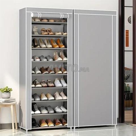 أعرض رف أحذية عملي بتصميم أنيق.