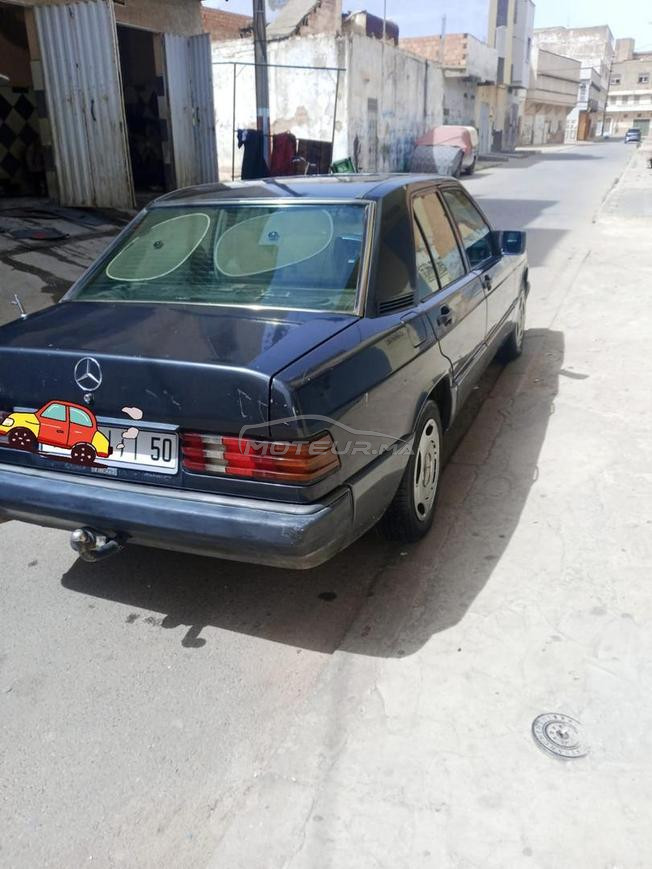 سيارة في حالة جيدة 