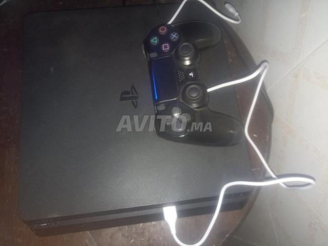 PlayStation 4 slim flashée stockage 1000gb - 2