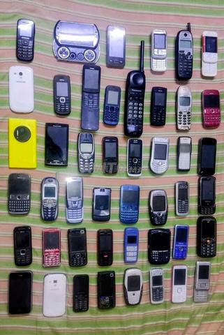 Téléphones anciens