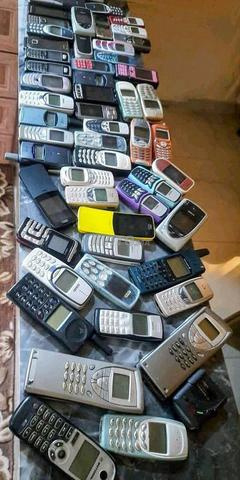 Téléphones anciens