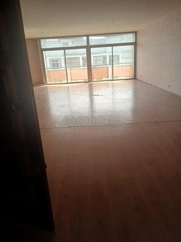 Bureau 6p blc 200m2 à louer Mers Sultan