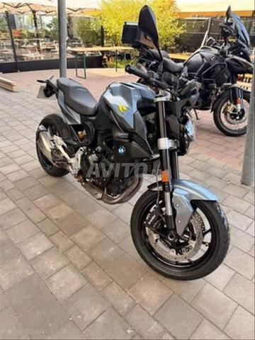 BMW F900R Triple Black – نهاية 2023