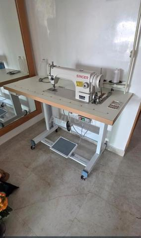 Machine à coudre à vendre - 2