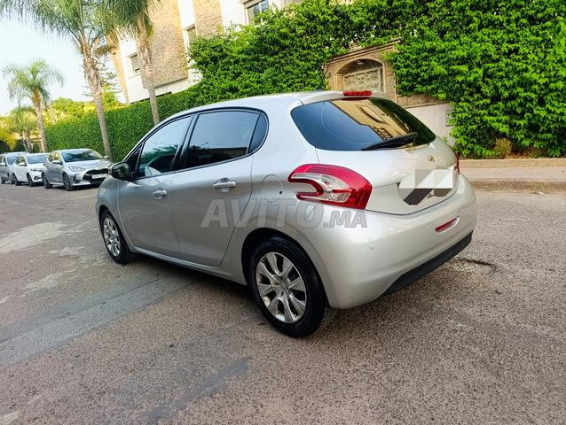 Peugeot 208 - 2