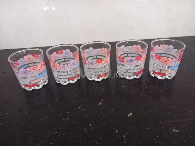 2 thermos et 5 verres importés - 2