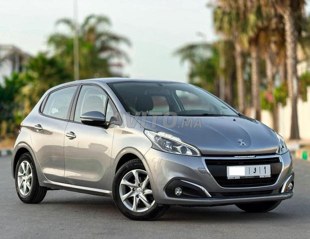 PEUGEOT 208 2019 km60000 - 2