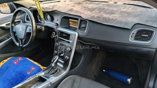 Volvo s60 6cv modèle 2014 tou