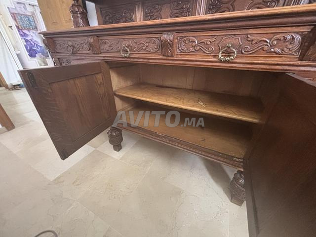 Ensemble buffet et vaisselier bois massif sculpté