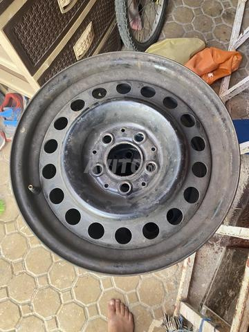 4 جنوط حديد R15 - 2