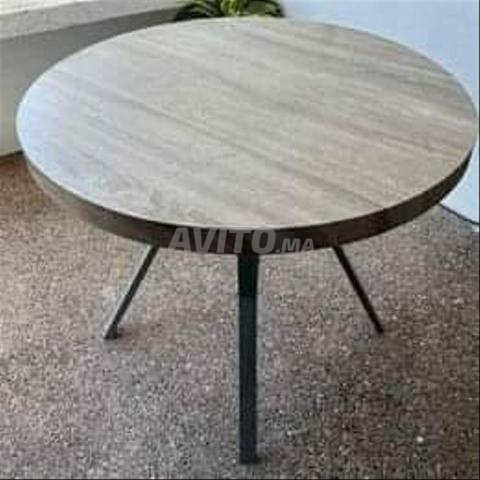 Table basse ronde plateau motif bois - Pieds en métal - 2