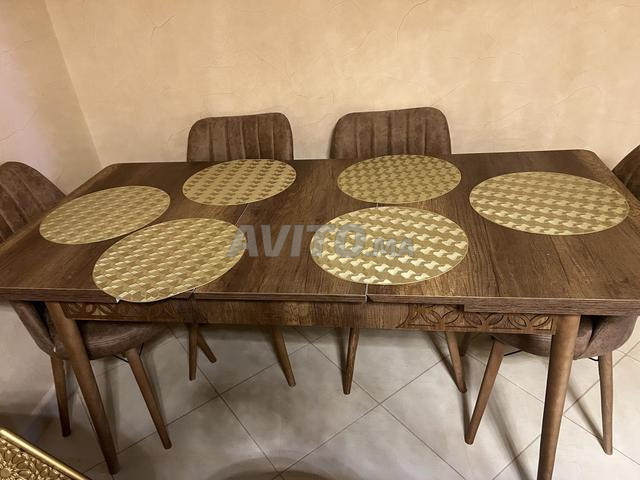 Table de salle à manger - 2