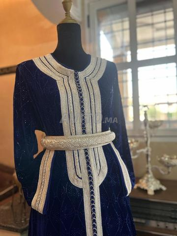 Caftan Bleu Nuit Velours de Soie Pailleté Argenté