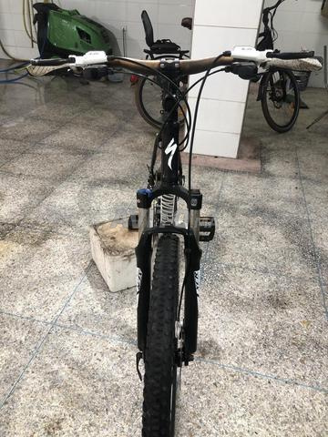 دراجة جبلية Specialized Rockhopper بحالة جيدة - 2