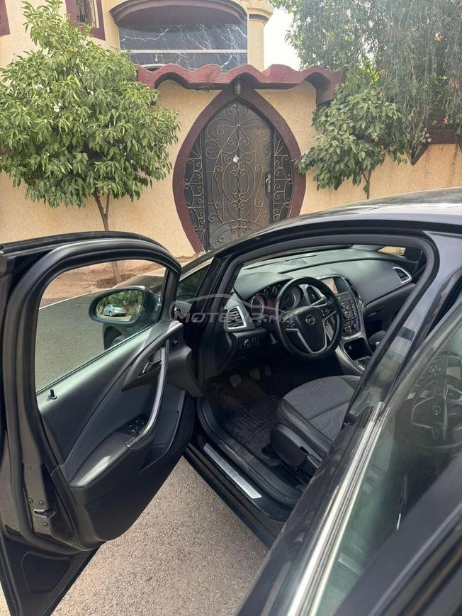 je mets vente ma voiture Opel Astra 2014