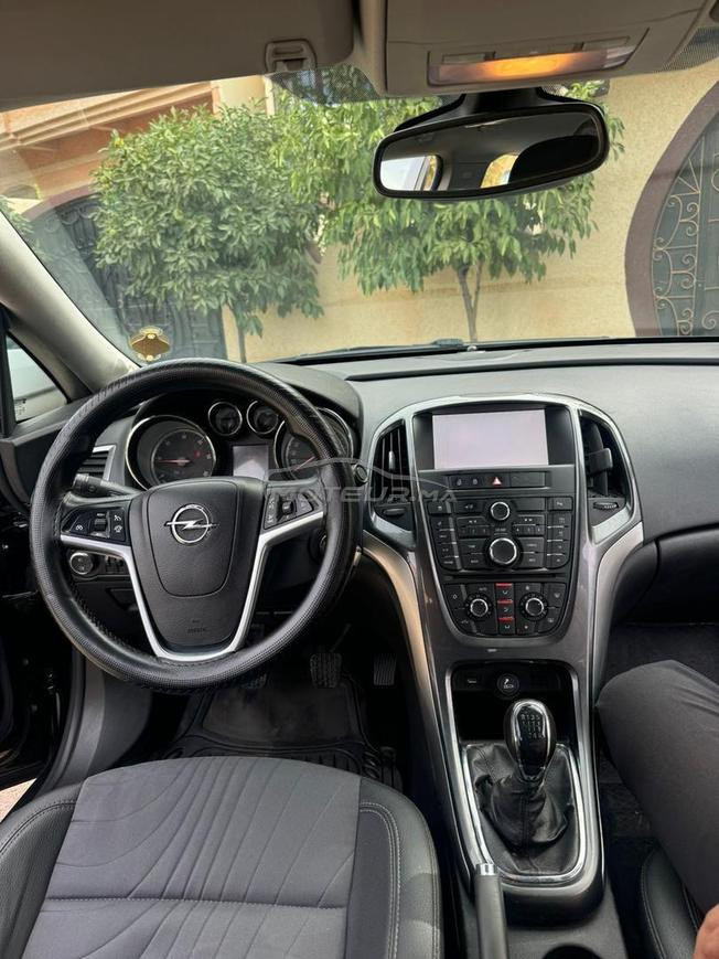 je mets vente ma voiture Opel Astra 2014