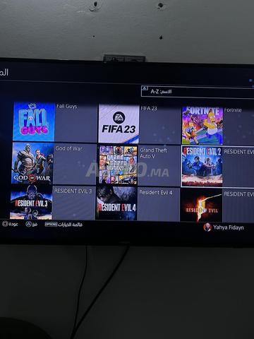 PS4 Slim En Ligne avec 2 manettes comme neuf - 2