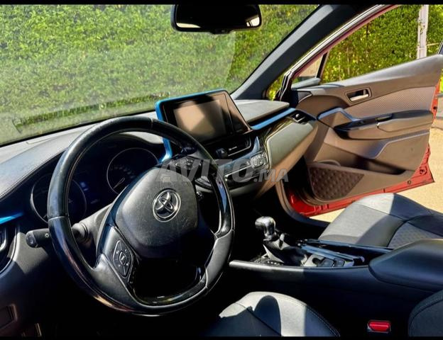Toyota C-HR Hybride Automatique 2019 à Rabat - 2