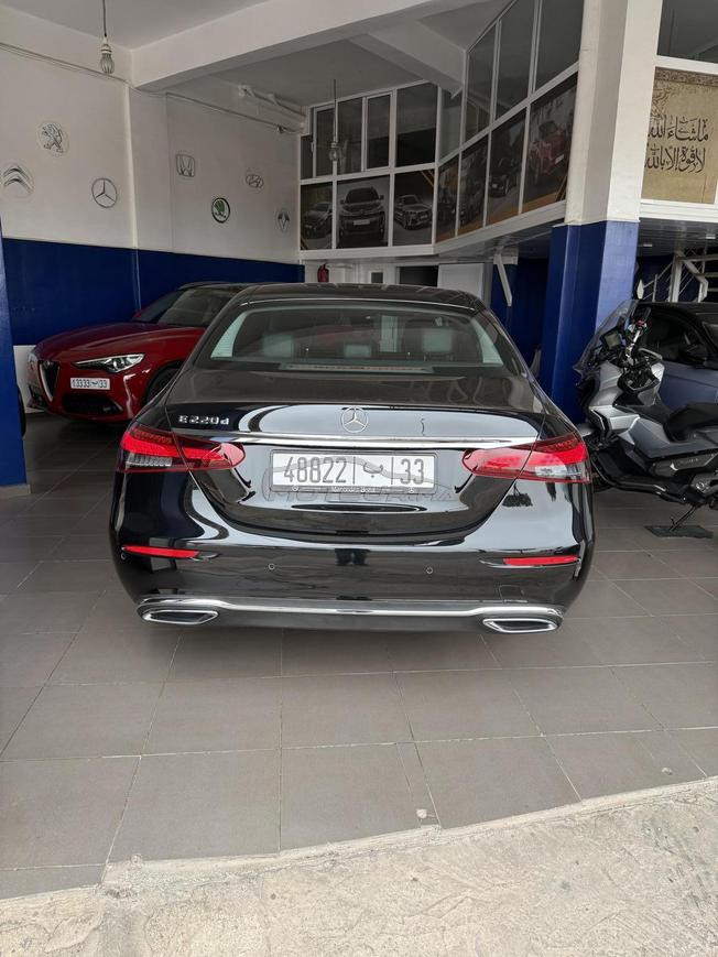 Mercedes Classe E 220d en très bon état