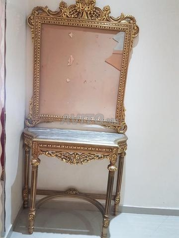 Console avec miroir à vendre, presque neuve.