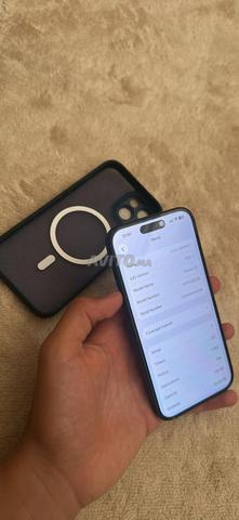 iPhone 15 bon état - 2