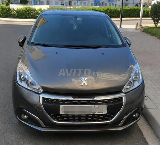 Peugeot 208 DIESEL - 2