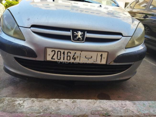 voiture 307 très bon état,