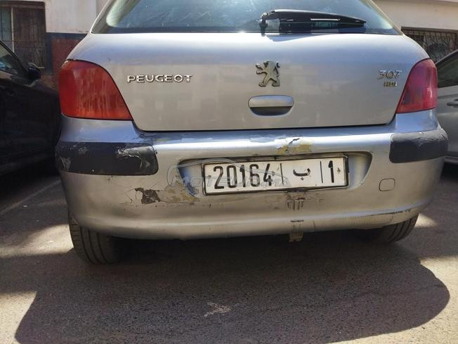 voiture 307 très bon état,