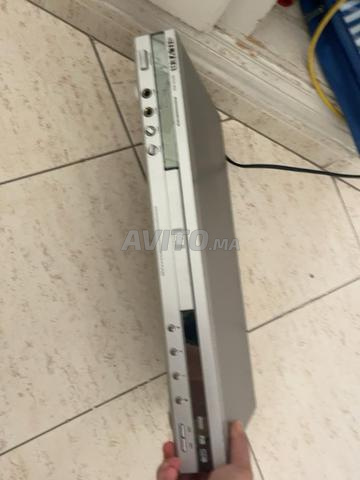 Lecteur DVD argenté
