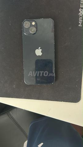 iPhone 13, quelques rayures, bonne compréhension