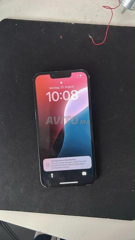 iPhone 13, quelques rayures, bonne compréhension - 2
