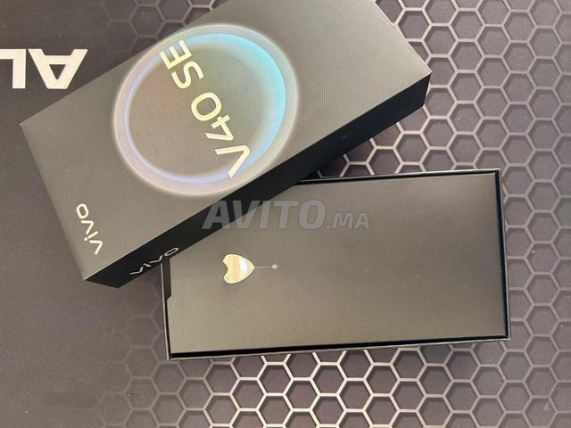 Vivo V40 SE - 2
