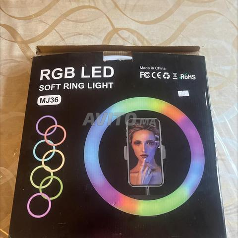 إضاءة دائرية RGB مع حامل - 2