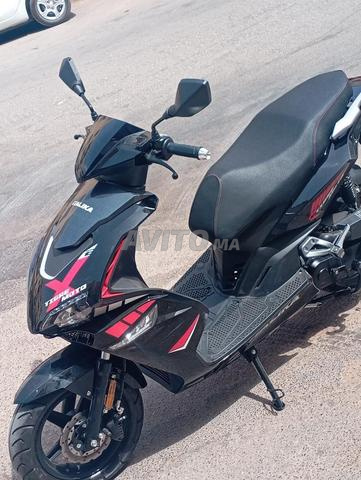Moto italienne modèle 2026/7/13 r - 2