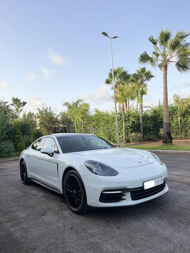 Porsche Panamera Essence 
