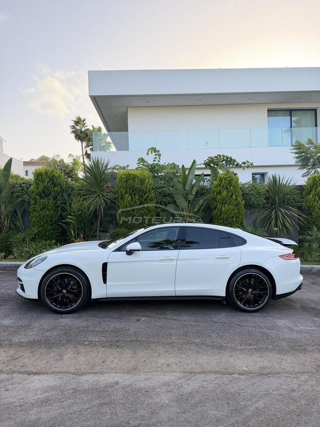 Porsche Panamera Essence 