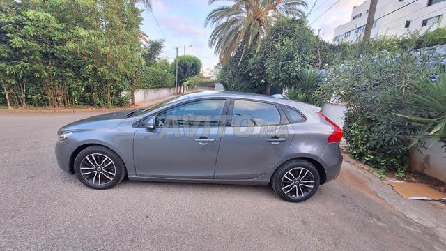 فولفو V40 بحالة جيدة - 2