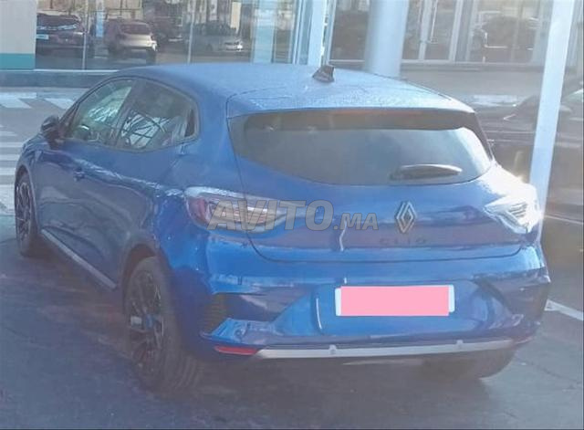Renault Clio Hybride Automatique 2025 à Oujda - 2