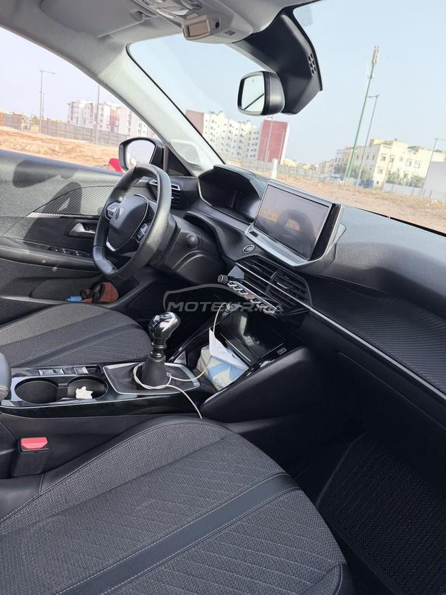peugeot 208 excellent état 