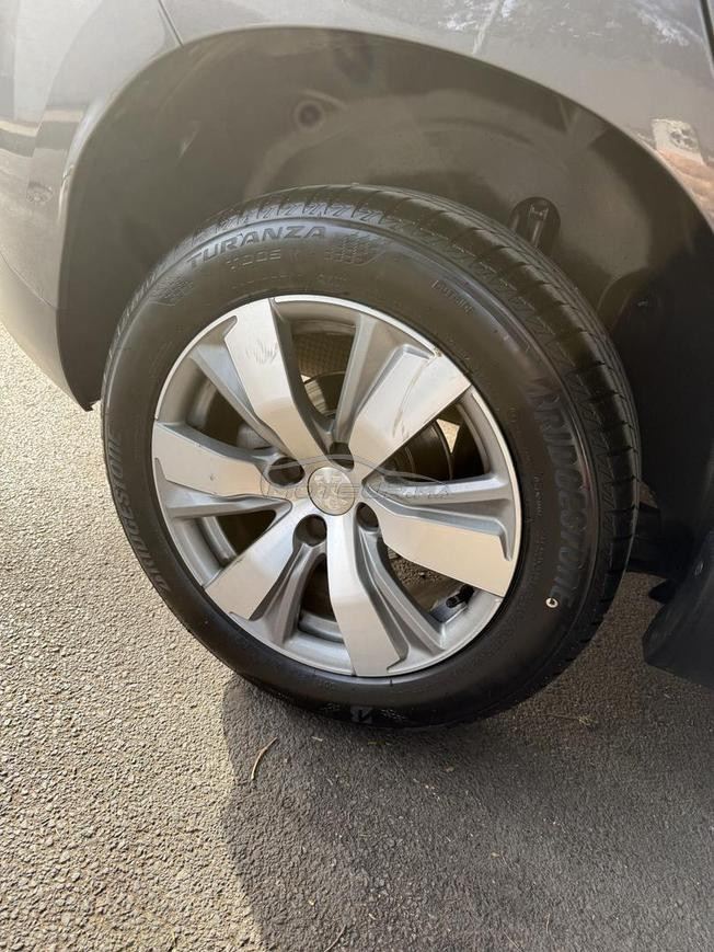 peugeot 2008 comme neuf