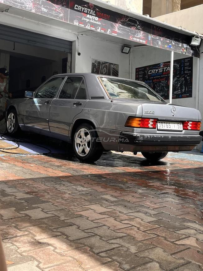 Mercedes Benz 190D 