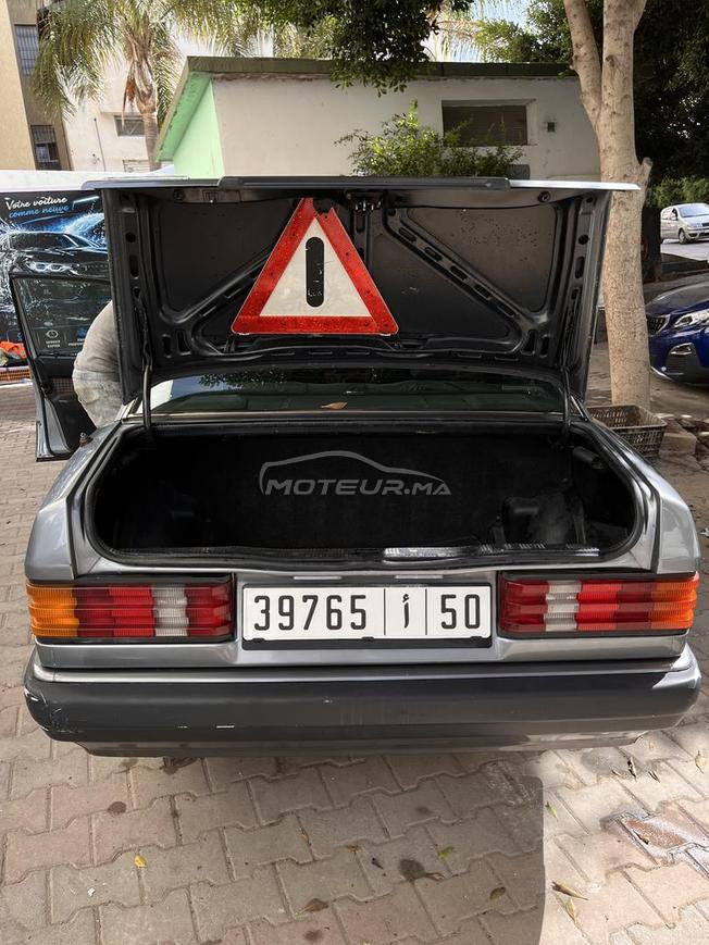 Mercedes Benz 190D 