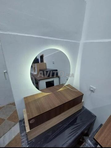 Miroir lumineux élégant pour chambres à coucher - 2