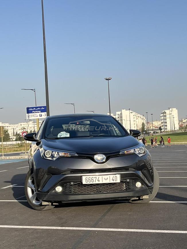 Toyota CHR état neuf premiere main 