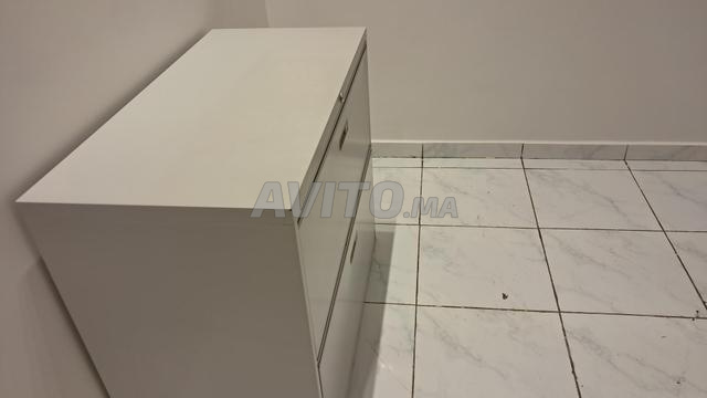 للبيع - مكتب بأدراج - 2