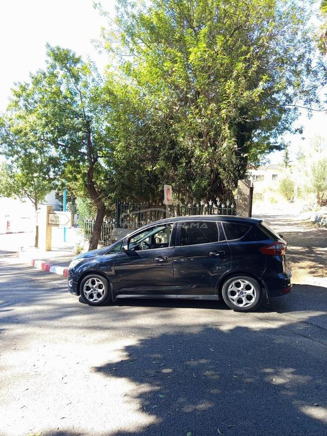 Ford c max toute option 2015 nqia
