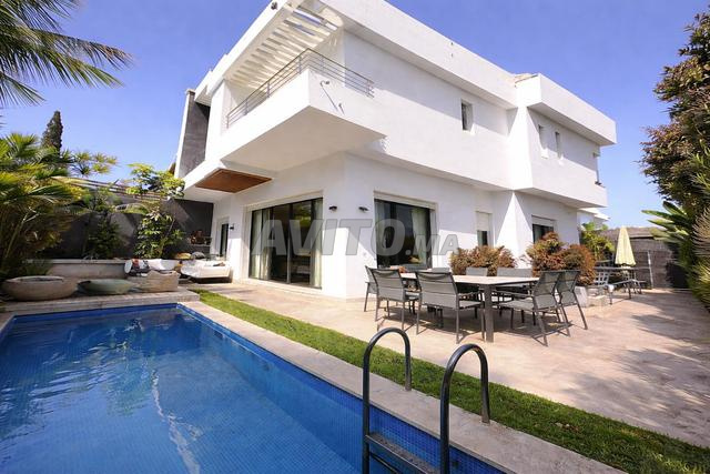 Villa à vendre 341 m² terrain 500 m² construits