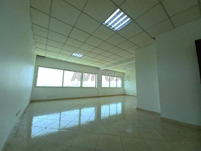 Bureau de 55 m² à la route côtière Ain Sebaa