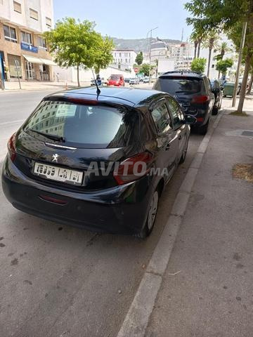Peugeot 208 Diesel Manuelle 2016 à Tétouan - 2