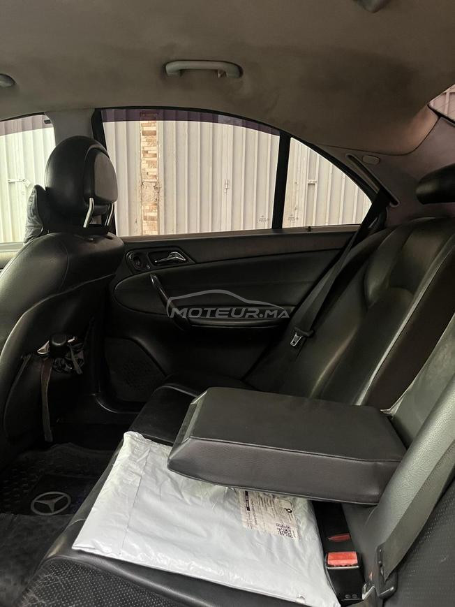 Mercedes-Benz 220 Diesel Automatique 2003 à Taza